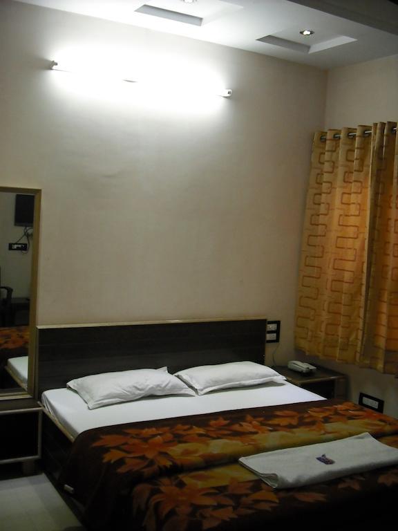 Hotel Gs Paradise Amritsar Quarto foto