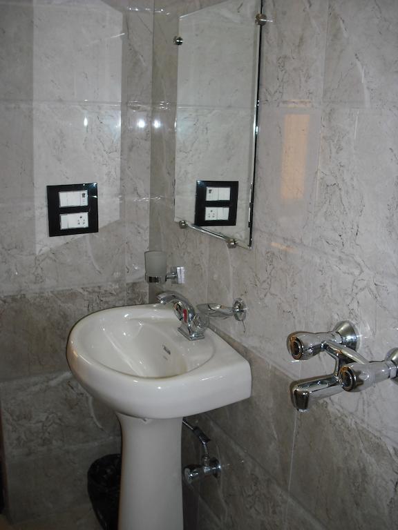 Hotel Gs Paradise Amritsar Quarto foto