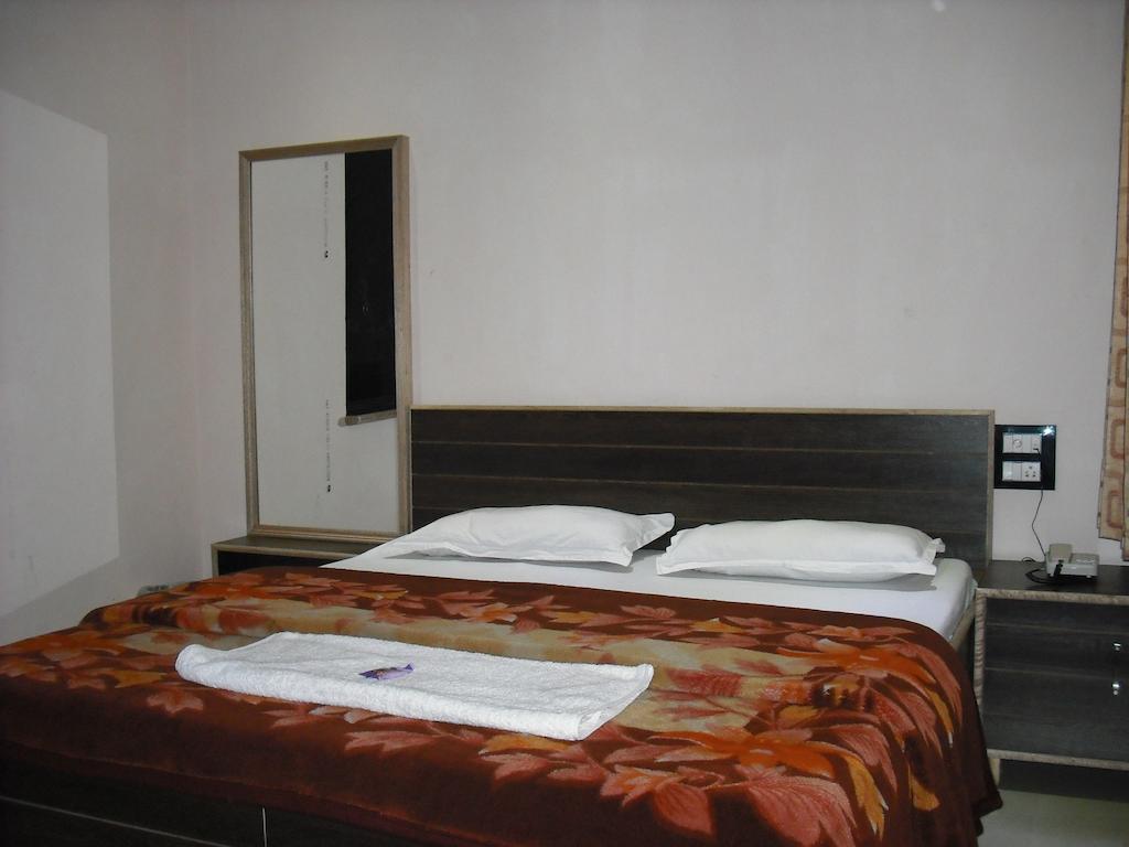 Hotel Gs Paradise Amritsar Quarto foto